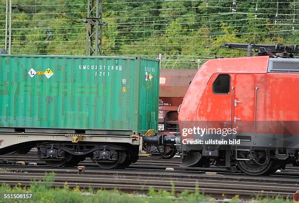 Ein Atomtransport rollt per Bahn über Mannheim und den Saarbrücker Güterbanhof nach Frankreich. 18 Uhr kam der Zug in Saarbrücken an und hatte eine...