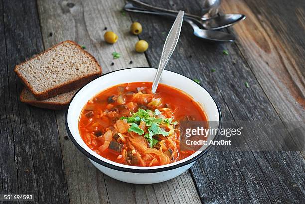 solyanka - russian tomato cabbage soup - tomato soup 個照片及圖片檔