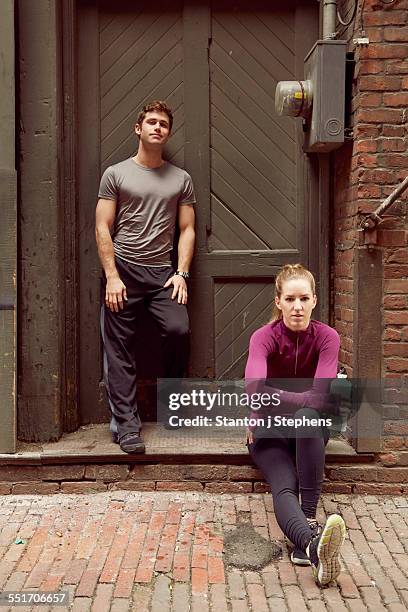 Stooping Low Front Stoop Low Angle Photos and Premium High Res Pictures - Getty Images