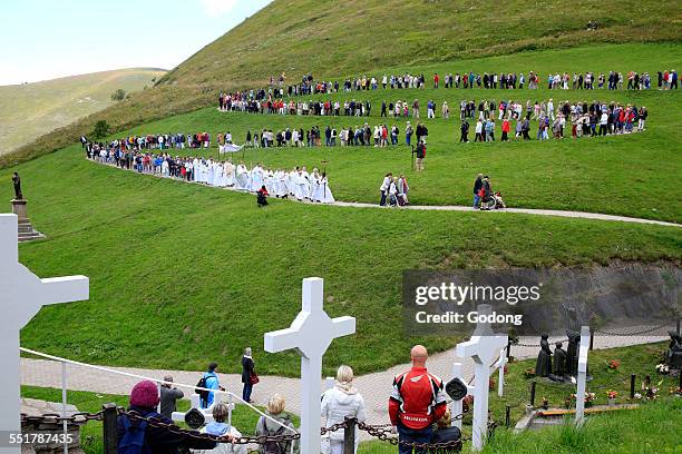 catholic celebration - pilgrimage stock pictures, royalty-free photos & images