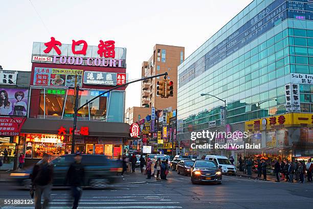 mian street, flushing queens, ny. - queens new york city - fotografias e filmes do acervo