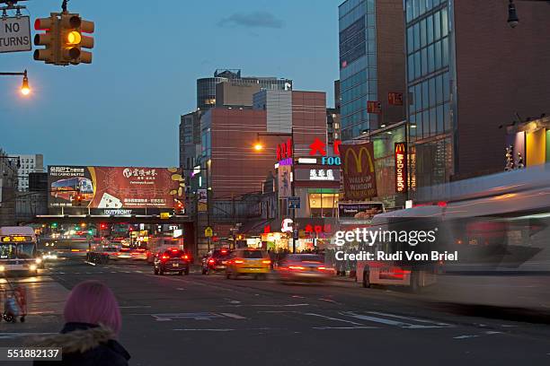 flushing, queens, ny. - flushing queens stockfoto's en -beelden