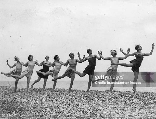 Margaret Morris Dancers Photos and Premium High Res Pictures - Getty Images