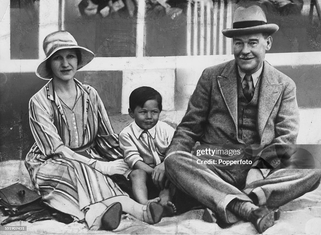 Pat Rattenbury Architect Francis Rattenbury with his second wife Alma and their son ...