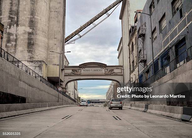 moinho fluminense e túnel rio 450 - túnel stock pictures, royalty-free photos & images