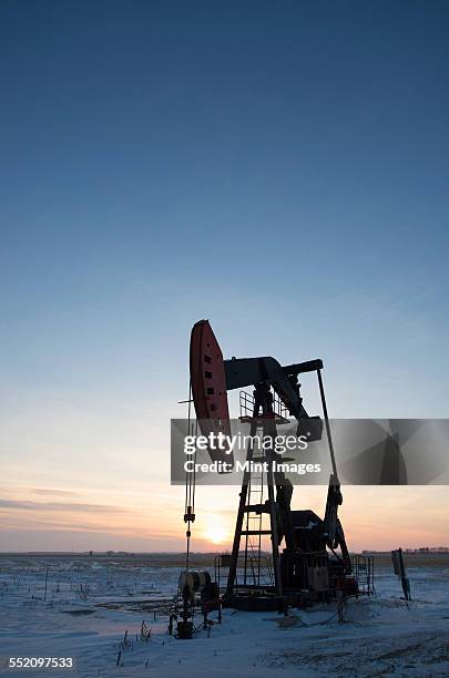 Oil Rigs In Canada 41 15669 Stock Photos, High-Res Pictures, and Images - Getty Images