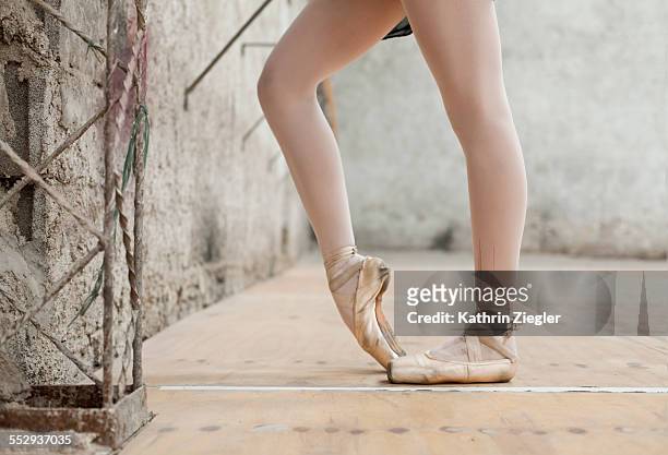 footwork - leg stretch girl stock pictures, royalty-free photos & images
