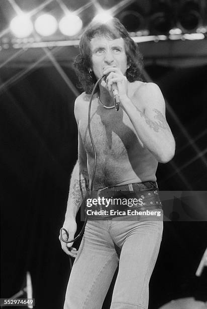 Bon Scott of AC/DC performs on stage, Reading Festival, Reading , United Kingdom, 29th August 1976.