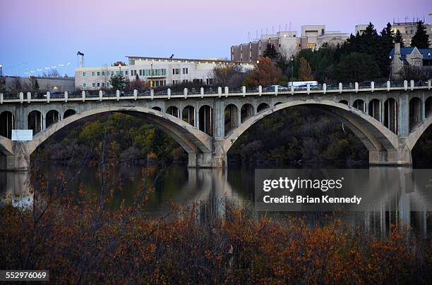 south saskatchewan river bridge - south saskatchewan river 個照片及圖片檔