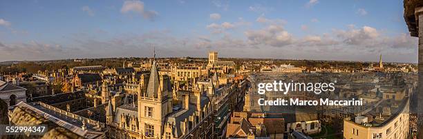 cambridge skiline - cambridge fotografías e imágenes de stock