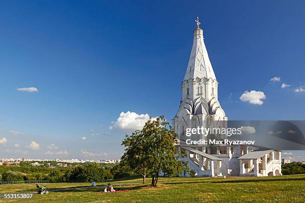 the church of the ascension in kolomenskoye - kolomenskoïe photos et images de collection