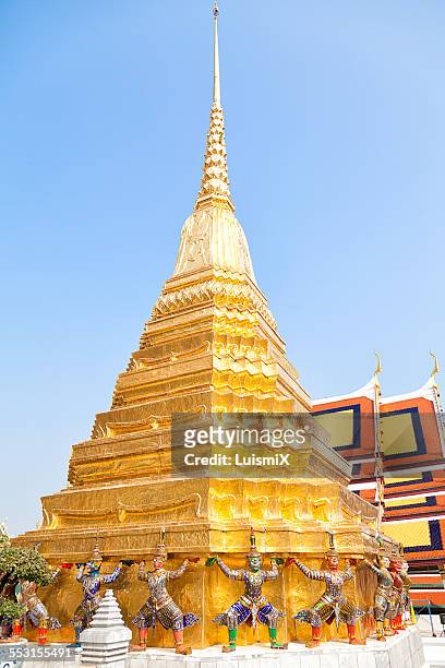 monument thai - tailandia stock pictures, royalty-free photos & images
