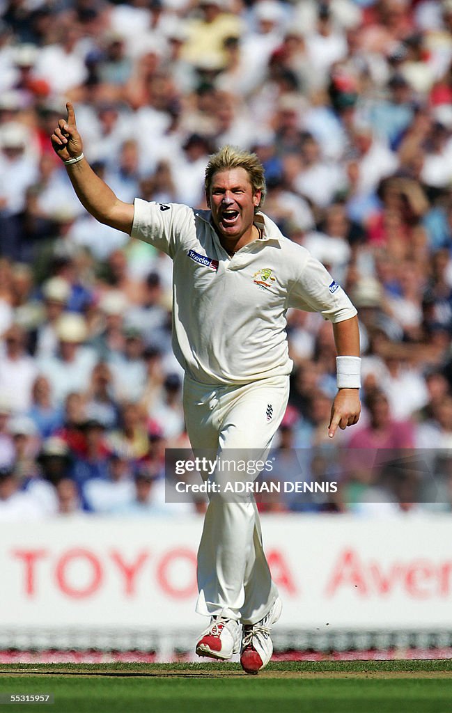 Australia's spin bowler Shane Warne cele
