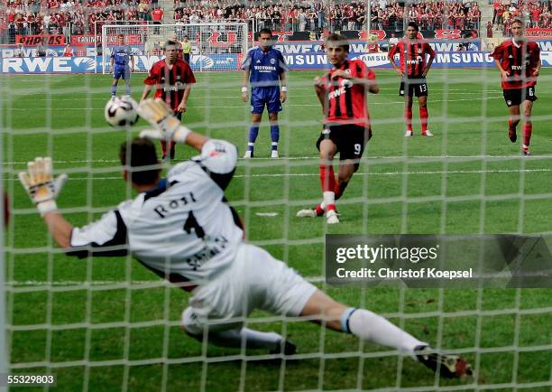 Dimitar Berbatov of Leverkusen failes with the penalty against goalkeeper Frank Rost of Schalke during the Bundesliga match between Bayer 04...