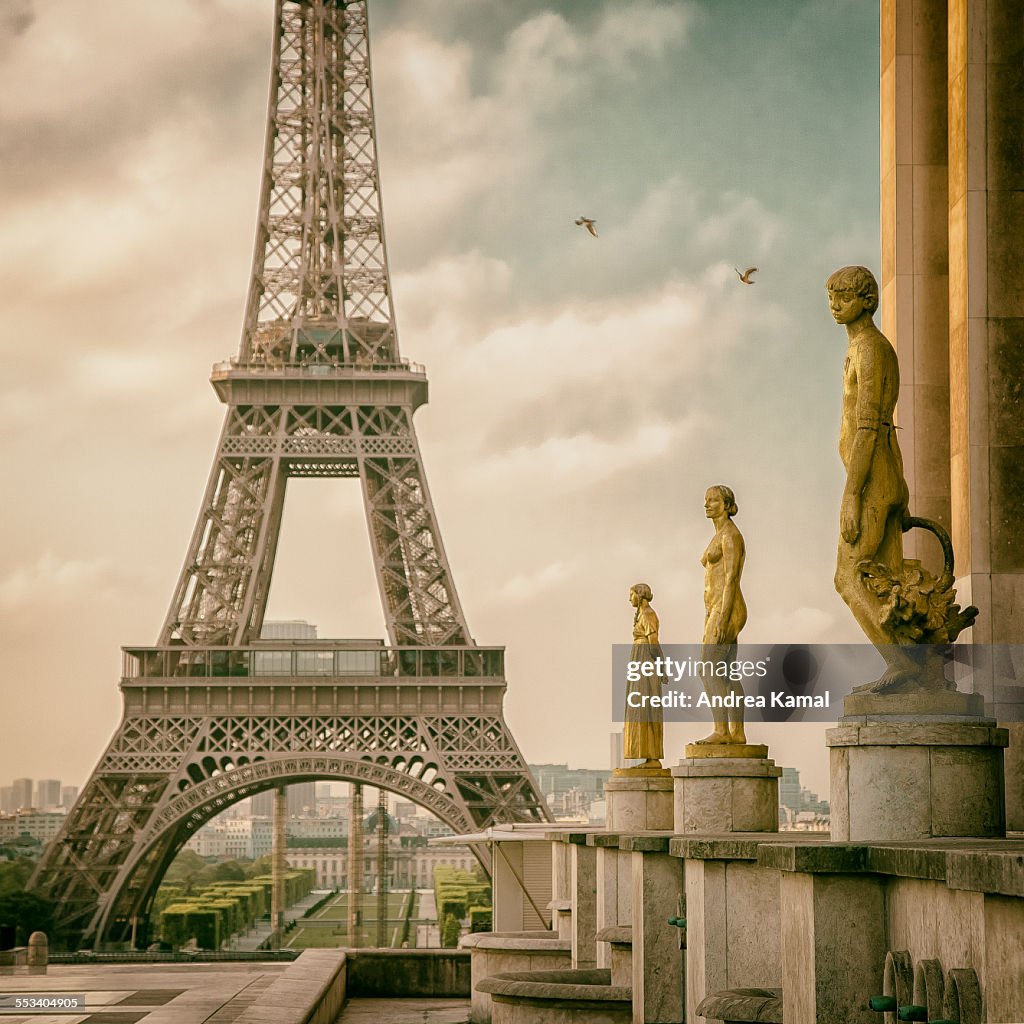 The Magic At Place Du Trocadéroetdu11novembre HighRes Stock Photo Getty Images The Magic At Place Du Trocadéroetdu11novembre HighRes Stock Photo Getty Images