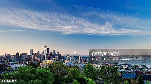 seattle skyline - washington state foto e immagini stock