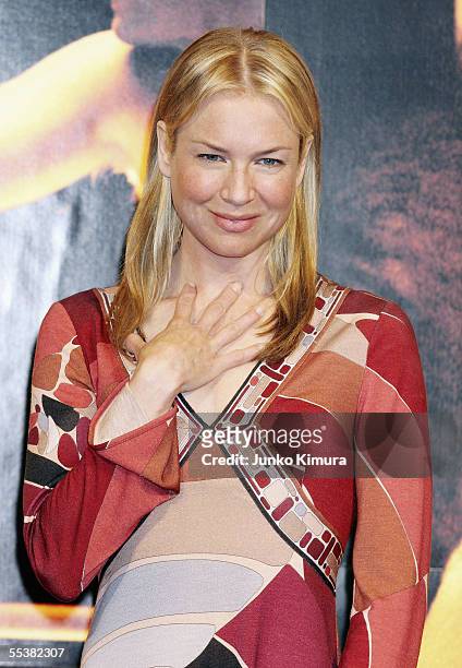 Actress Renee Zellweger attends a press conference promoting the film "Cinderella Man" on September 12, 2005 in Tokyo, Japan. The film will open on...