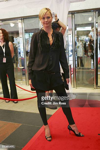 Actress Charlize Theron arrives at the Premiere of 'History of Violence' on September 10, 2005 in Toronto, Canada.
