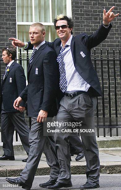 London, UNITED KINGDOM: Freddie Flintoff and Kevin Pietersen of the England Cricket team walk to no. 10 Downing St, London for a meeting with British...