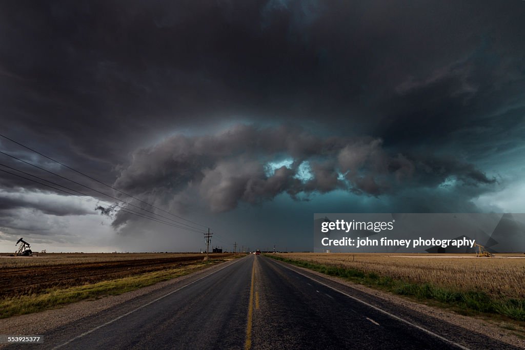 The Bear's Cage, Tornado cloud over Texas.