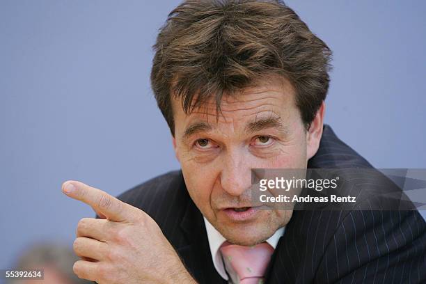 Thomas Boehle, President of the Organization of German Regional Employers' Associations, attends at a press conference September 13, 2005 in Berlin,...