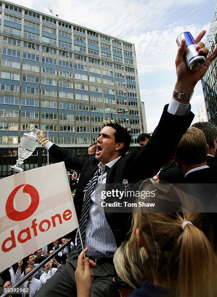 Kevin Pietersen is seen as the England Cricket team parade down the Strand toward Trafalgar Square as part of the Ashes victory celebration,...