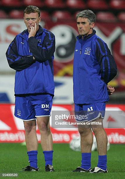 David Moyes of Everton talks with his assistant Alan Irvine during training ahead of the UEFA Cup, First Round, First Leg match against Dinamo...