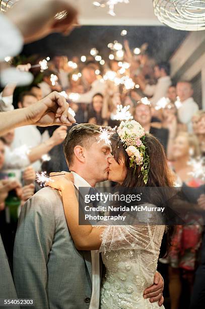 bride and groom kissing. - australia marriage stockfoto's en -beelden
