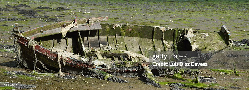 Wrecked ship, Cambados