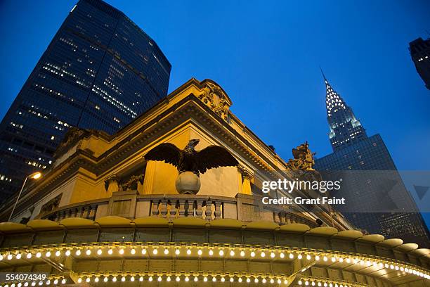 view of city lights - the chrysler building and grand central station stock pictures, royalty-free photos & images