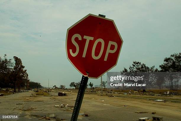 Stop Sign Damage Damaged Stop Sign Photos and Premium High Res Pictures - Getty Images