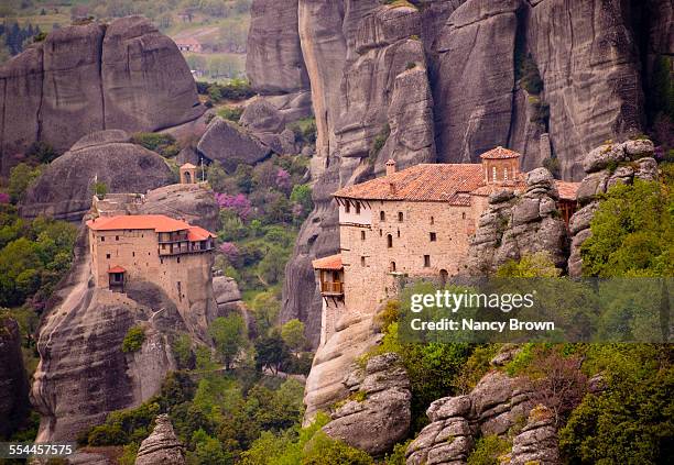 roussanou and agios nilolaos mont. meteora - meteora greece stock pictures, royalty-free photos & images