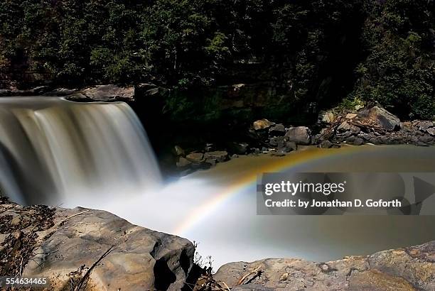 moonbow at cumberland falls - moonbow fotografías e imágenes de stock