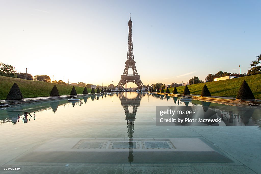 Eiffel reflection