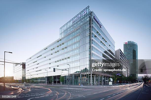 berlin sony center potsdamer platz - sony urban a stock-fotos und bilder