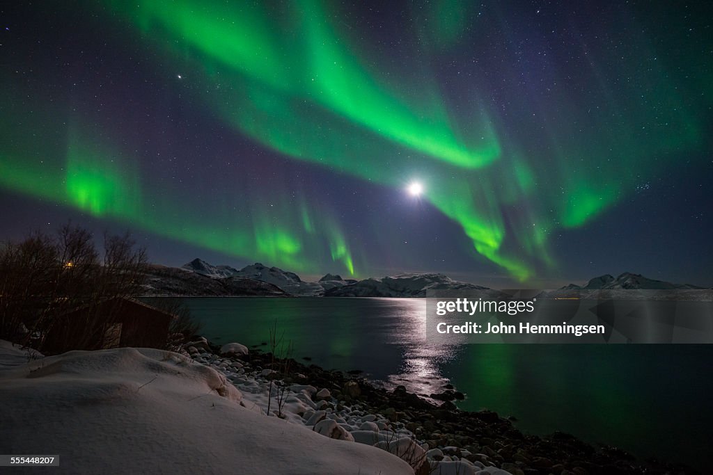 Troms coast at night