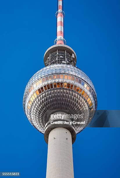 fernsehturm - fernsehturm berlin stockfoto's en -beelden