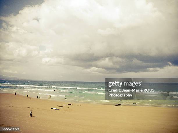 biarritz beach - baskenland stock-fotos und bilder