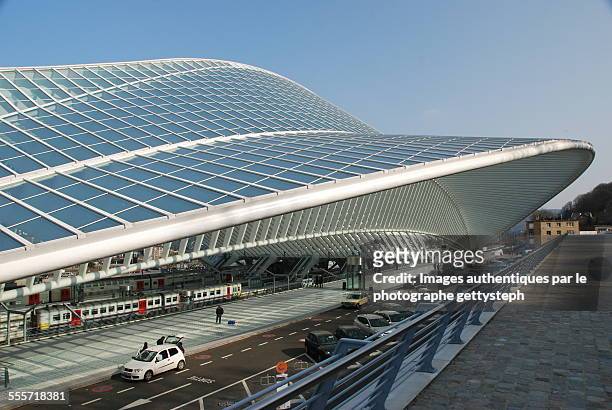 the glass roof structure - luik stock pictures, royalty-free photos & images
