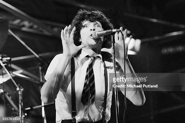 Singer Russell Mael performing on stage with American rock group Sparks, 10th November 1975.