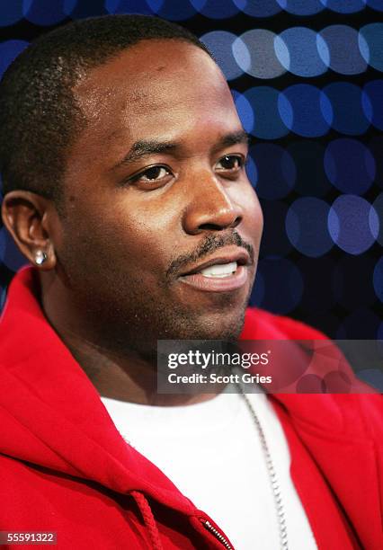 Total Vampire Rapper 26 55392733 Stock Photos, High-Res Pictures, and Images - Getty Images