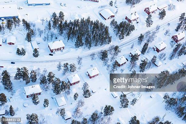 houses at winter, aerial view - lapónia sueca imagens e fotografias de stock
