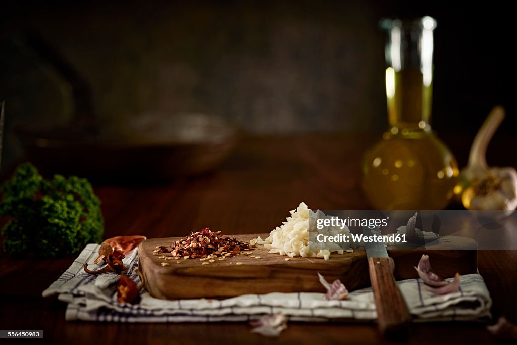 Preparing of Aglio Olio e peperoncini