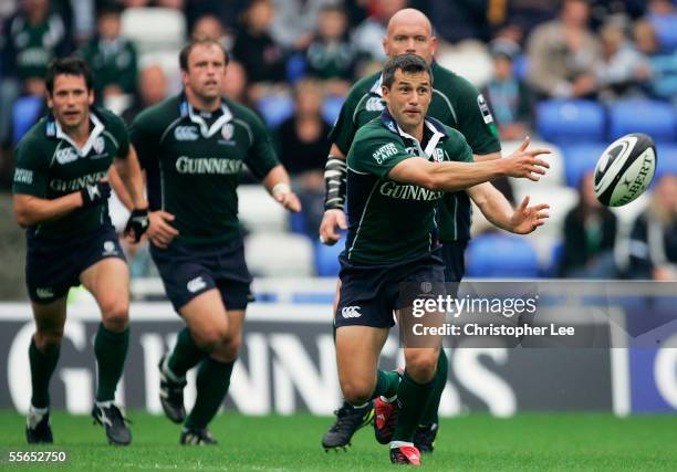 Barry Everitt of London Irish in action during the Guinness Premiership match between London Irish and Worcester Warriors at The Madejski Stadium on...