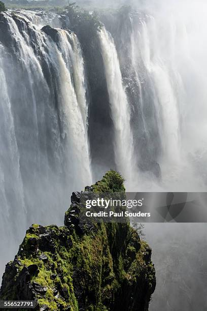 zambezi river at victoria falls, zimbabwe - ビクトリアフォールズ町 ストックフォトと画像