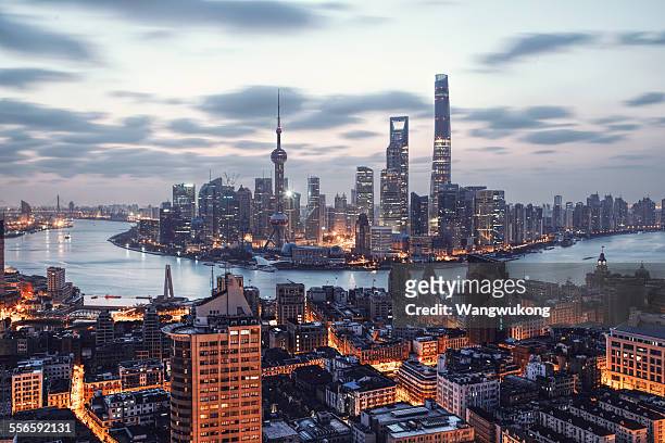 bright city - shanghai stockfoto's en -beelden
