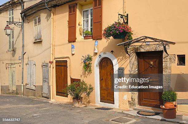 Valensole Village, Alpes de Haute Provence, Provence, Provenza-Alpes-Costa Azul, France.