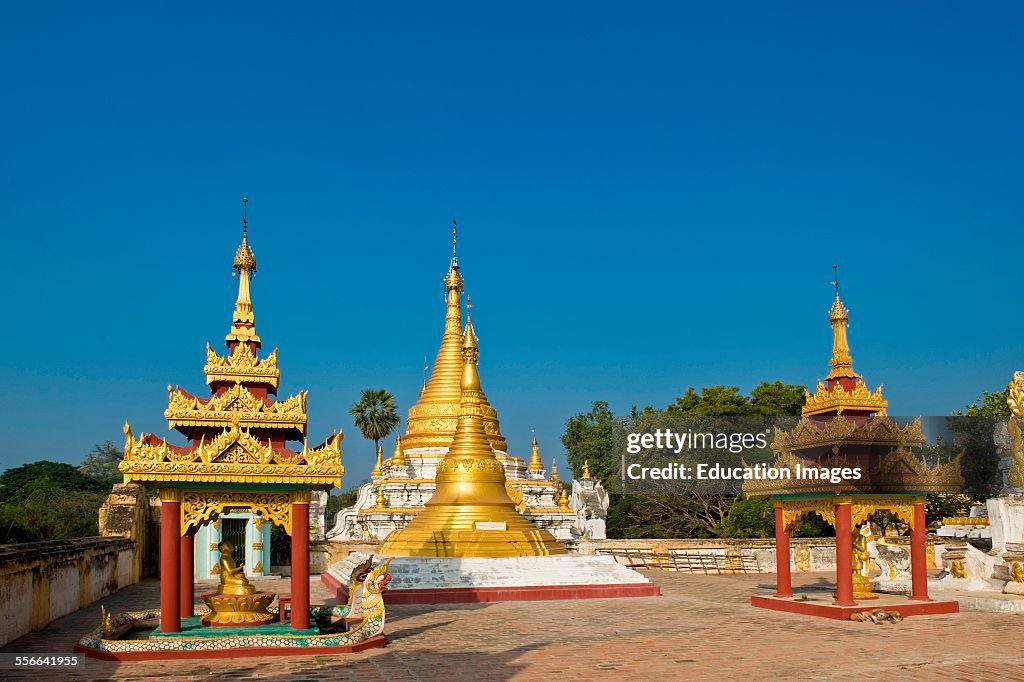 Myanmar. Mandalay. Inwa. Inwa Paya.