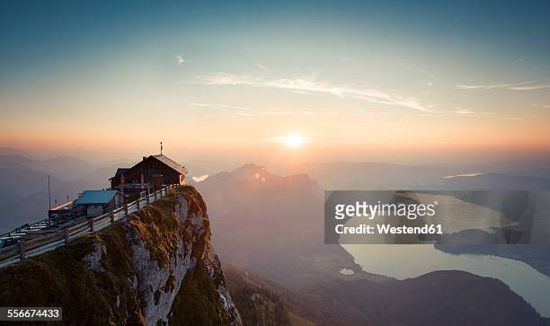 austria, salzkammergut, schafberg, mountain hut himmelspforte at sunset - abseits stock-fotos und bilder
