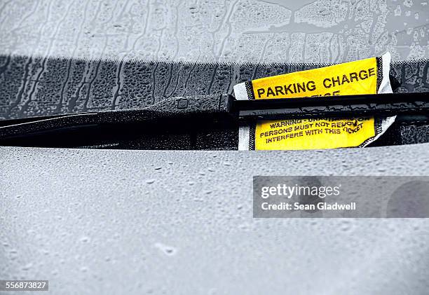 parking fine - parkvergehen-strafzettel stock-fotos und bilder